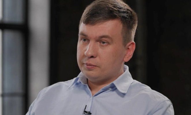 Un blogger rus care l-a numit pe Putin „criminal de război“ a fost reținut. Câți ani de închisoare riscă