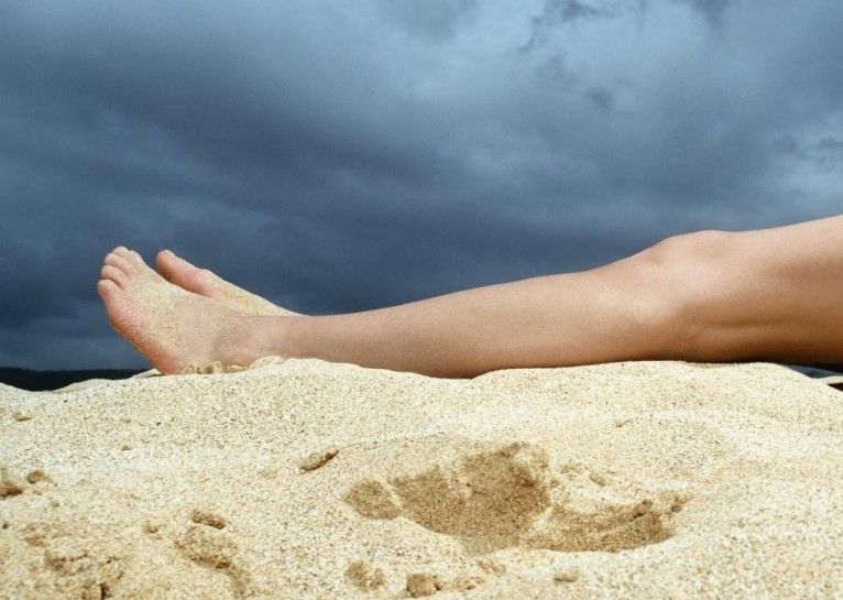 De ce te bronzezi chiar si cand este nor afara. Atentie, atunci apar cele mai grave arsuri solare De ce te bronzezi chiar si cand este nor afara. Atentie, atunci apar cele mai grave arsuri solare