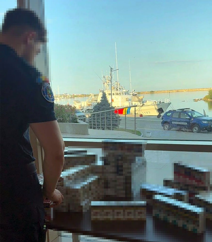 S-au descoperit peste 10.000 de tigarete de contrabanda de catre politistii de frontiera, pe DN39