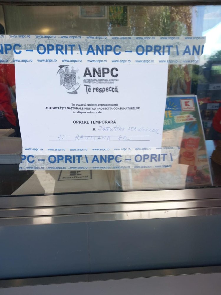 Punctul grill al magazinului Kaufland de pe Aurel Vlaicu a fost inchis de OPC...Dupa o noapte de curatenie, a fost redeschis. Video Punctul grill al magazinului Kaufland de pe Aurel Vlaicu a fost inchis de OPC...Dupa o noapte de curatenie, a fost redeschis. Video