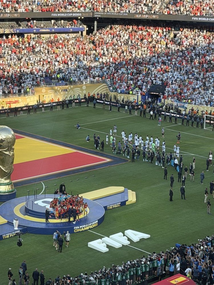 Cupa Mondiala: ce risca Argentina dupa ce FIFA a deschis o procedura privind incidentele din timpul finalei cu Spania Cupa Mondiala: ce risca Argentina dupa ce FIFA a deschis o procedura privind incidentele din timpul finalei cu Spania