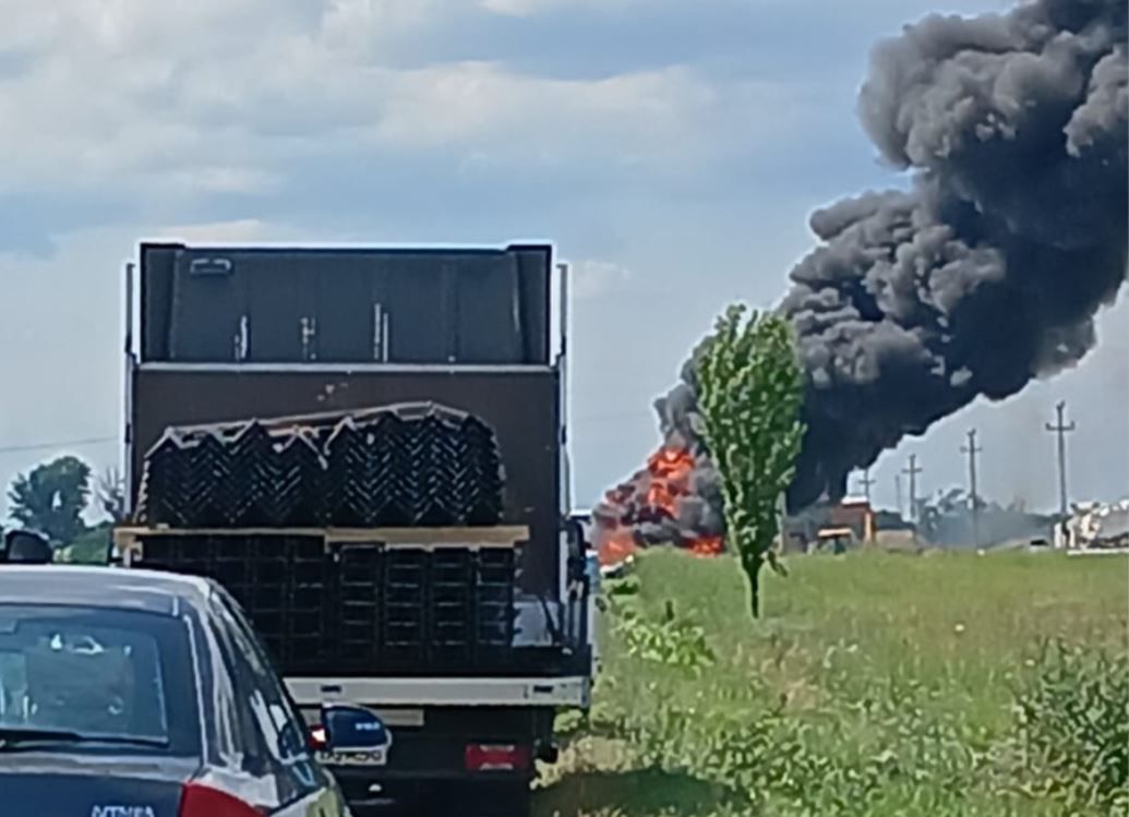 Alerta in Galati! Un autotren a luat foc, intre localitatile Hanu Conachi si Tudor Vladimirescu
