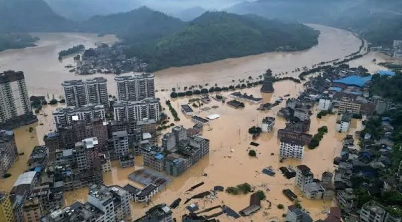 Cea mai puternica furtuna care a lovit China: Taifunul Bavi e cat marimea Frantei. Video