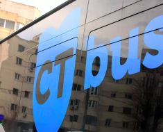 CT Bus: Autobuzele de pe linia 42 întorc temporar la Poarta 1 CT Bus: Autobuzele de pe linia 42 întorc temporar la Poarta 1