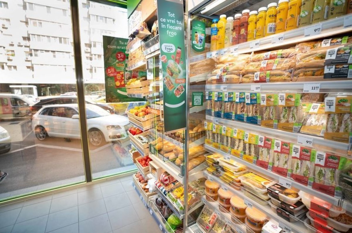 Couche-Tard va achizitiona compania poloneza Zabka pentru 8,7 miliarde de dolari, in cea mai mare tranzactie din istoria sa