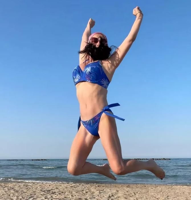Reactia Gabrielei Cristea dupa ce a fost criticata pentru aparitiile in costum de baie: &bdquo;Asta nu inseamna ca trebuie sa-mi ascund corpul&rdquo; 