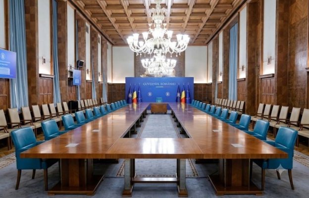 Guvernul fantomă. Clasa politică a rămas repetentă la interesul național... și a promovat la propriile interese