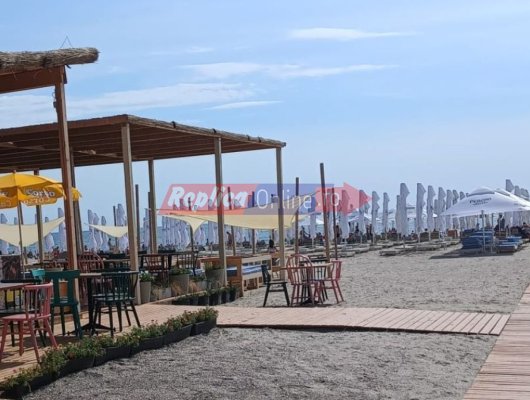 Au bubuit vânzările firmei care administrează plaja „Băi, săracilor“ din Mamaia, după ce administratorul a jignit un grup de „prosopari“, numindu-i săraci!