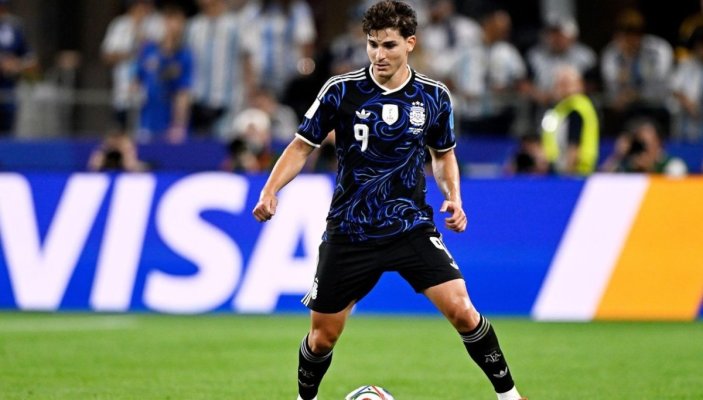 Fotbal: Președintele Joan Laporta a confirmat oferta Barcelonei pentru Julian Alvarez de la Atletico