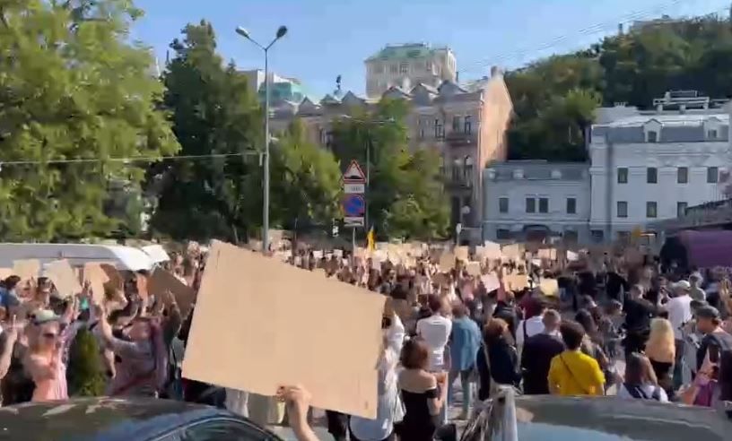 Proteste in Kiev si in mai multe alte orase din Ucraina dupa demiterea ministrului apararii Mihailo Fedorov