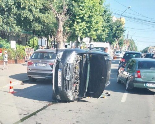 Accident rutier în Eforie! O persoană este încarcerată