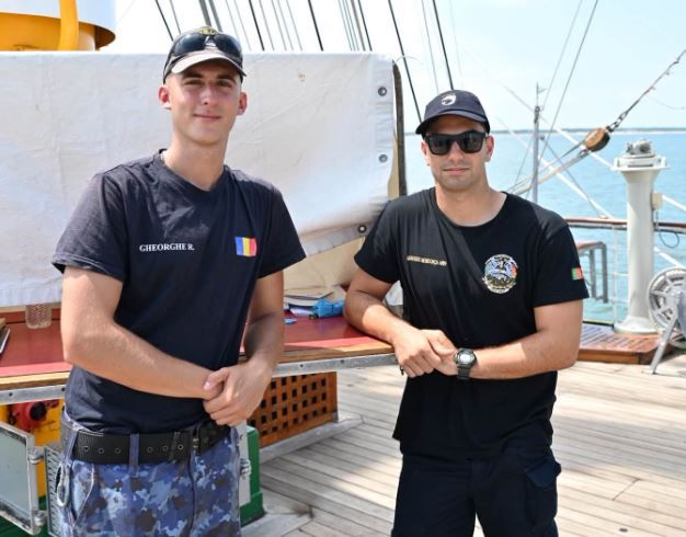 Nava-scoala &bdquo;Mircea&rdquo; a ajuns la jumatatea marsului de instructie, din SUA