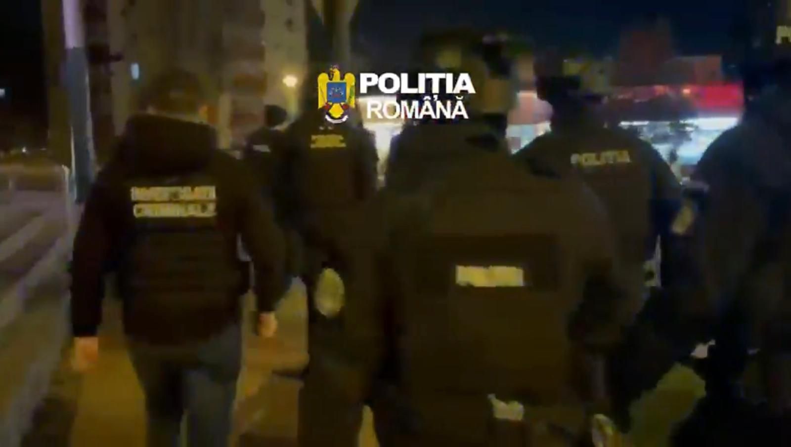 Politistii constanteni au luat cu asalt restaurantele din Mamaia pentru prevenirea consumului de droguri. Video