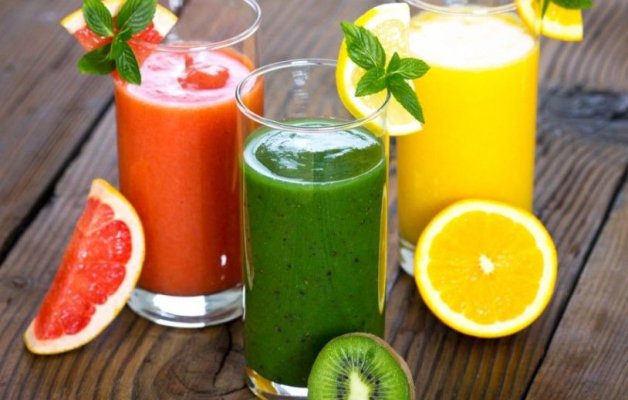 Mulți părinți îl consideră o alternativă sănătoasă la băuturile îndulcite. Ce au descoperit cercetătorii despre sucul 100% natural de fructe