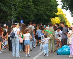 Bulevardul Tomis redevine pietonal sâmbătă: O zi de plimbare, socializare și relaxare în centrul Constanței Bulevardul Tomis redevine pietonal sâmbătă: O zi de plimbare, socializare și relaxare în centrul Constanței