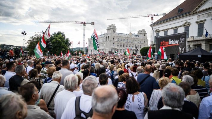 Ungaria: Mii de susținători ai fostului premier Viktor Orban au manifestat la Budapesta împotriva guvernului condus de Peter Magyar