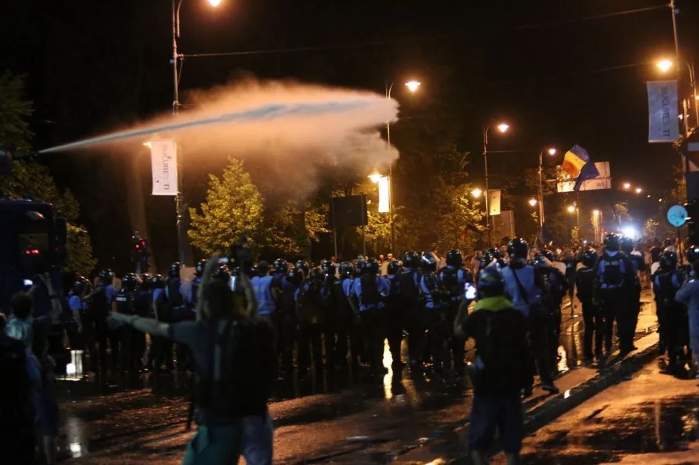 Protest in Piata Victoriei si in alte doua orase din tara, la 8 ani de la mitingul din 10 august