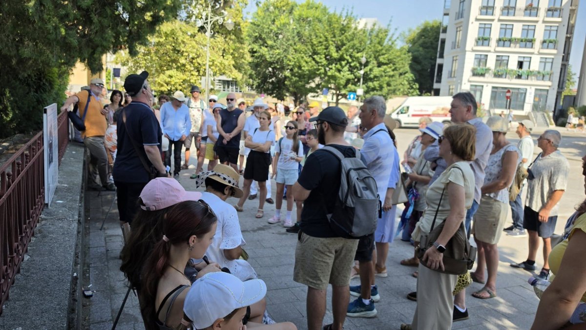 MINAC continua turul ghidat „Vara la Constanta - Pe strazile mai putin stiute ale orasului” MINAC continua turul ghidat „Vara la Constanta - Pe strazile mai putin stiute ale orasului”