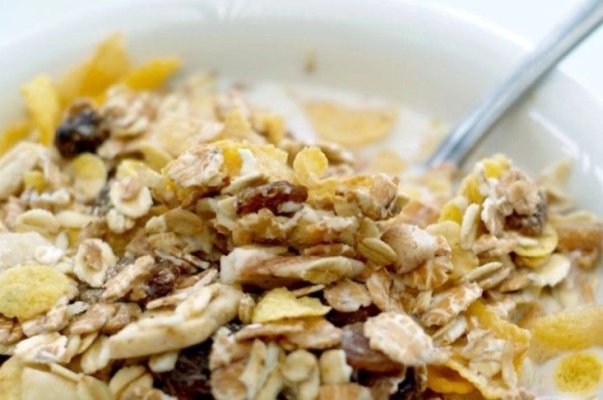 O mare companie alimentară elimină toți coloranții artificiali și conservanții din cerealele sale