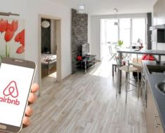 Gata cu curățenia pe banii tăi: Airbnb schimbă regulile pentru gazde