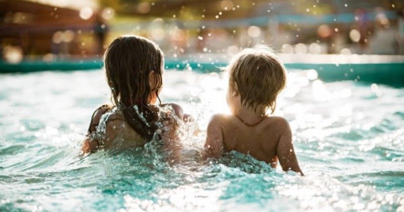 Otita si otomicoza, in crestere vara: Medicii avertizeaza asupra riscurilor din piscine si folosirii betisoarelor de urechi Otita si otomicoza, in crestere vara: Medicii avertizeaza asupra riscurilor din piscine si folosirii betisoarelor de urechi