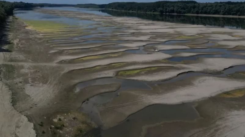 Ungaria copiaza Romania in lupta cu Dunarea aproape secata: Armata, trimisa sa ridice nivelul fluviului