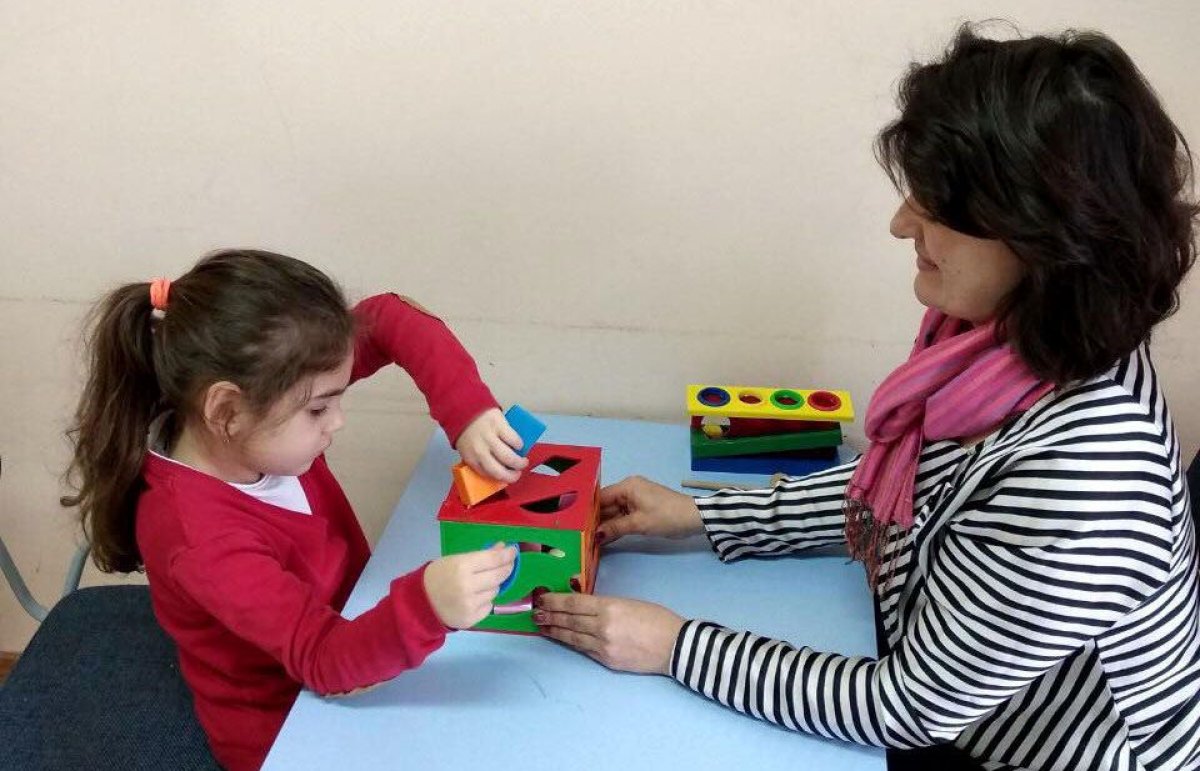 De ce au explodat diagnosticele de autism la femei dupa pandemia de COVID-19 De ce au explodat diagnosticele de autism la femei dupa pandemia de COVID-19
