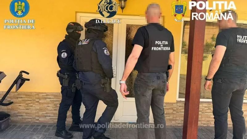 Operatiune de amploare in trei judete: 60 de perchezitii la doua grupari de contrabanda cu tigari