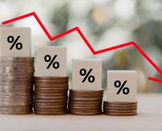 Banca Mondială trage un semnal de alarmă: România reduce deficitul, dar economia scade Banca Mondială trage un semnal de alarmă: România reduce deficitul, dar economia scade