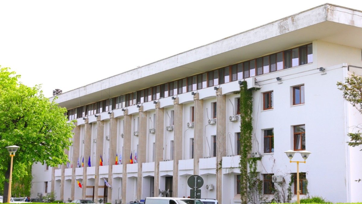 Anunt licitatie publica