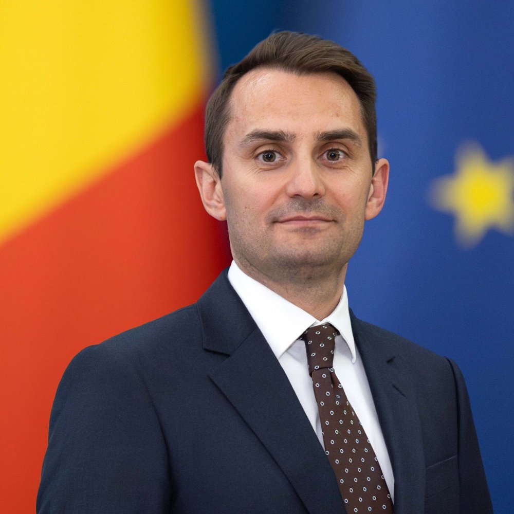 Afacerile libere se fac in famiglie. Cancelaria Prim-Ministrului ia masini in leasing de la firmele unui coleg de partid Afacerile libere se fac in famiglie. Cancelaria Prim-Ministrului ia masini in leasing de la firmele unui coleg de partid