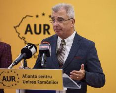 Liderul senatorilor AUR, Petrișor Peiu, face praf programul de guvernare al lui Siegfried Mureșan Liderul senatorilor AUR, Petrișor Peiu, face praf programul de guvernare al lui Siegfried Mureșan
