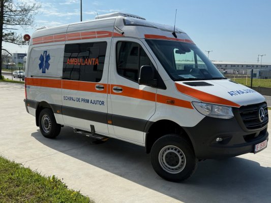 Un copil de 14 ani a fost lovit de o mașină la Ovidiu