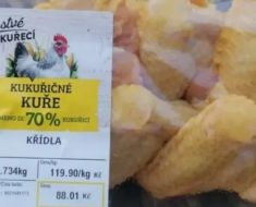Bacteria Salmonella, descoperită în două loturi de carne de pui provenită din România și comercializată în magazine Lidl din Cehia