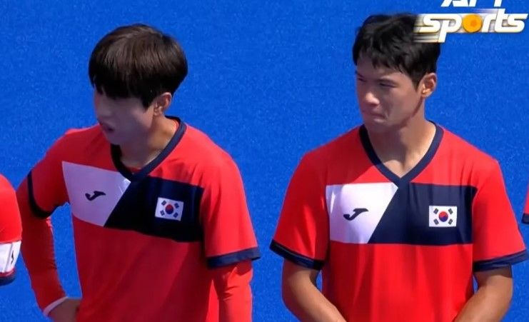 Gafa la Jocurile Asiatice: Imnul Coreei de Nord, intonat pentru echipa masculina de hochei pe iarba a Coreei de Sud. Video Gafa la Jocurile Asiatice: Imnul Coreei de Nord, intonat pentru echipa masculina de hochei pe iarba a Coreei de Sud. Video