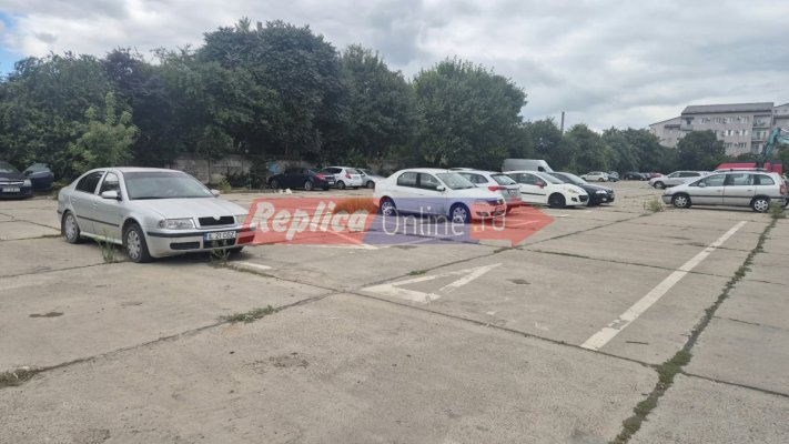 Poliția Locală Constanța solicită proprietarilor mutarea mașinilor din parcarea fostului sediu RAR de pe strada Eliberării. Video