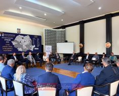 Scandal la malul mării. Claudiu Palaz acuză blocajul legislativ: „Totul s-a făcut cu ochii închiși, suntem văzuți ca un rău al economiei”. Video Scandal la malul mării. Claudiu Palaz acuză blocajul legislativ: „Totul s-a făcut cu ochii închiși, suntem văzuți ca un rău al economiei”. Video