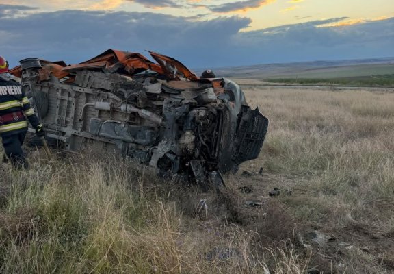Accident rutier grav, la intrare în localitatea Săcele! Șase persoane au ajuns la spital, după ce un microbuz s-a răsturnat