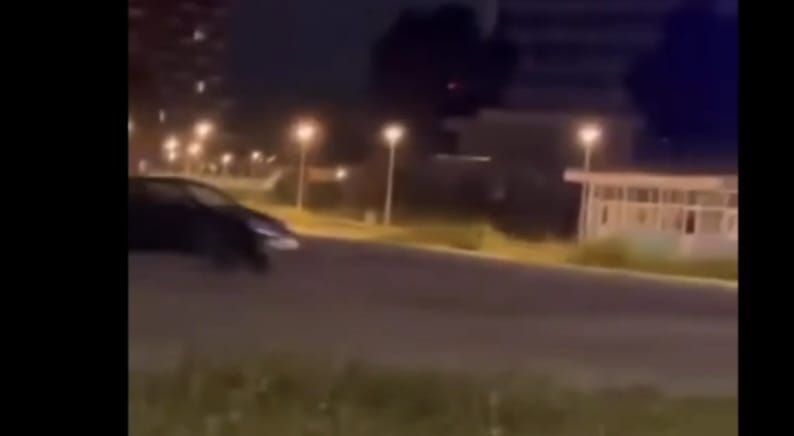 Urmarire ca-n filme la Mangalia pentru prinderea unui sofer fara permis. Video Urmarire ca-n filme la Mangalia pentru prinderea unui sofer fara permis. Video