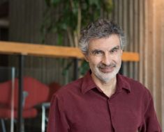 Yoshua Bengio, nașul inteligenței artificiale: Reglementarea AI se apropie de un punct de cotitură similar cu cel al pandemiei de COVID Yoshua Bengio, nașul inteligenței artificiale: Reglementarea AI se apropie de un punct de cotitură similar cu cel al pandemiei de COVID