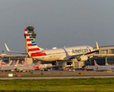 O dronă neidentificată a apărut în zona aeroportului Ronald Reagan din Washington