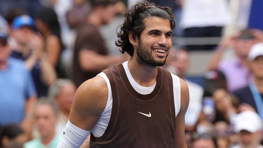 Alcaraz cere sa se puna capat meciurilor nocturne la turneele de Grand Slam Alcaraz cere sa se puna capat meciurilor nocturne la turneele de Grand Slam