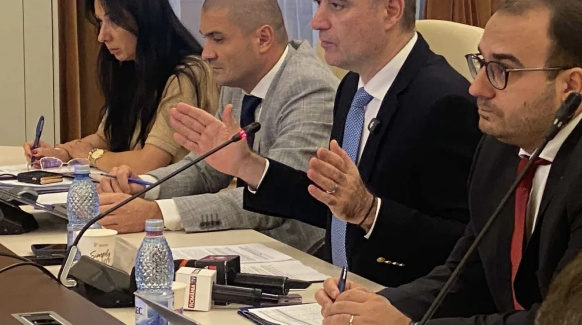 Alexandru Nazare, propunerea pentru Ministerul Finantelor, a primit aviz favorabil! PSD s-a abtinut de la vot Alexandru Nazare, propunerea pentru Ministerul Finantelor, a primit aviz favorabil! PSD s-a abtinut de la vot