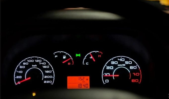 Trucul secret al șoferilor economi: Scapă de aceste lucruri din mașină și vei plăti mai puțin la pompă