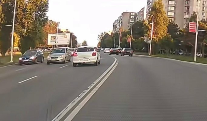 De la parchezi ca un bou, la șofat ca un bou. A condus pe contrasens pe bulevardul Tomis fără frică de consecințe. Video