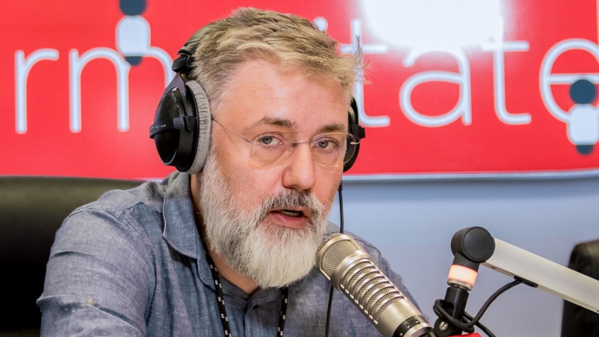 Romania, din nou cobaiul Europei? Siegfried Muresan vrea interzicerea partidelor asa-zise suveraniste, dupa lectia pe care i-a dat-o Germania Romania, din nou cobaiul Europei? Siegfried Muresan vrea interzicerea partidelor asa-zise suveraniste, dupa lectia pe care i-a dat-o Germania