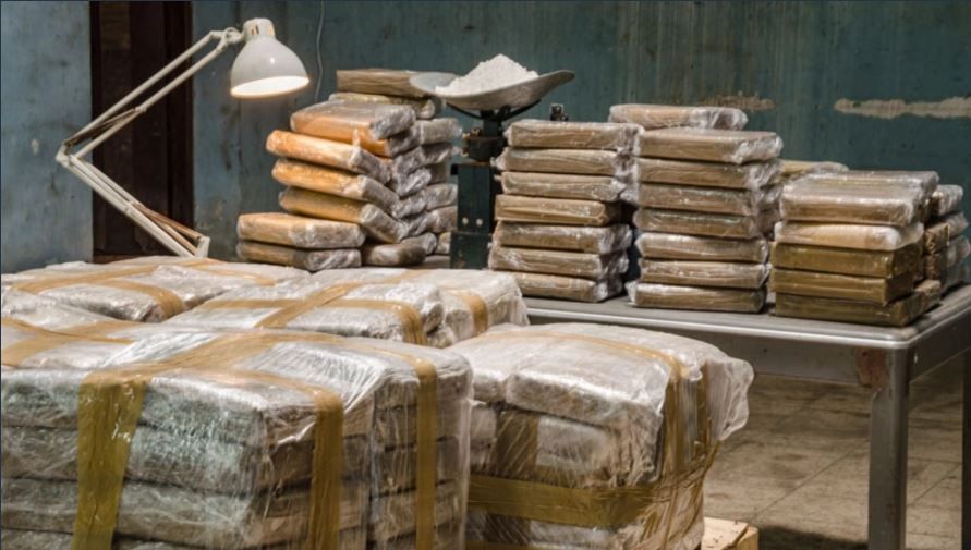 Furt incredibil din depozitul de probe al Politiei: Cocaina de 15 milioane de dolari, inlocuita cu faina