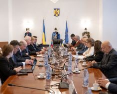 Mandatele șefilor SRI și SIE s-ar putea corela cu mandatul Președintelui României sau cu mandatul Parlamentului
