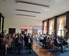 Consilierii locali constănțeni au aprobat preţurile de vânzare a energiei termice produse în centrala CET Palas. Video Consilierii locali constănțeni au aprobat preţurile de vânzare a energiei termice produse în centrala CET Palas. Video