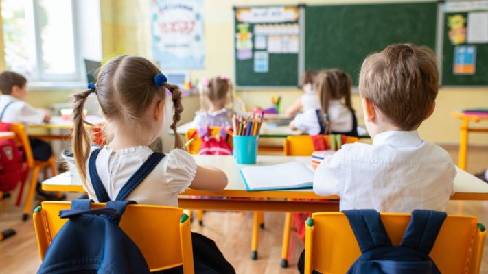 Ucrainenii batjocoresc copiii românilor din Ucraina: Au închis clasa I cu predare în limba română în orașul Cartal. Ce spune MAE